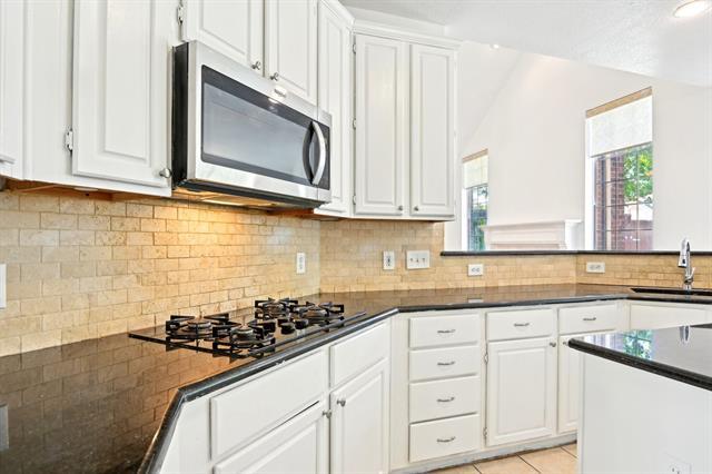 Building Photo - 2320 Dampton Dr