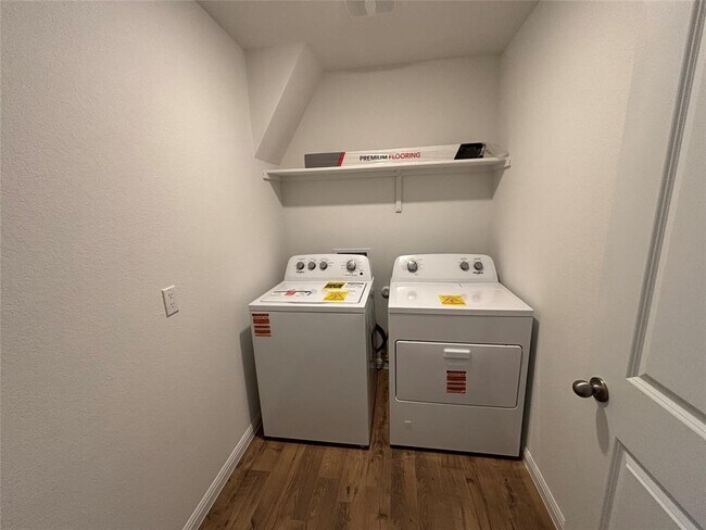 Building Photo - 1824 Marlin Spike Dr