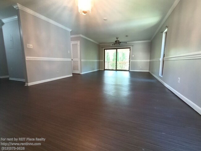 Building Photo - Water view Top Floor 3 bedroom condo in No...