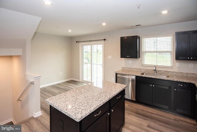 Building Photo - 110 Nelson Ln