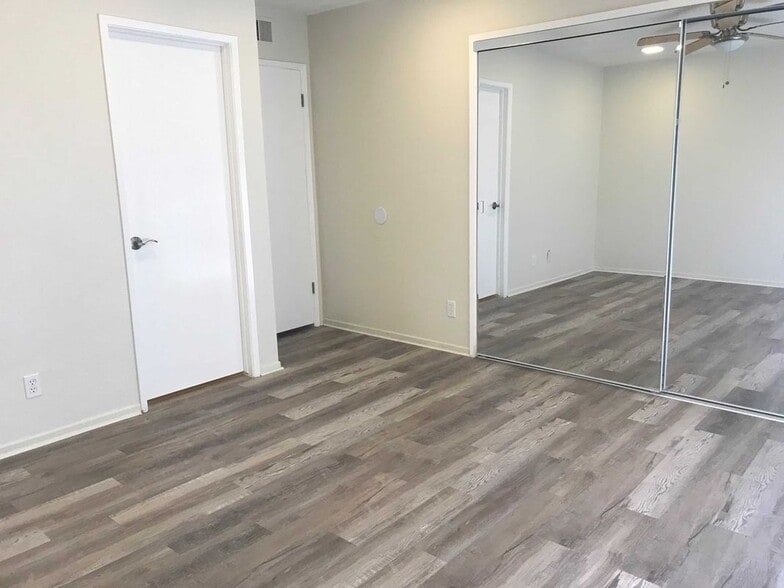 Building Photo - 28035 Ridgebluff Ct