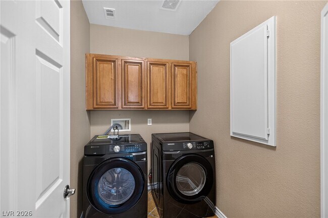 Building Photo - 8307 Ivy Leaf St