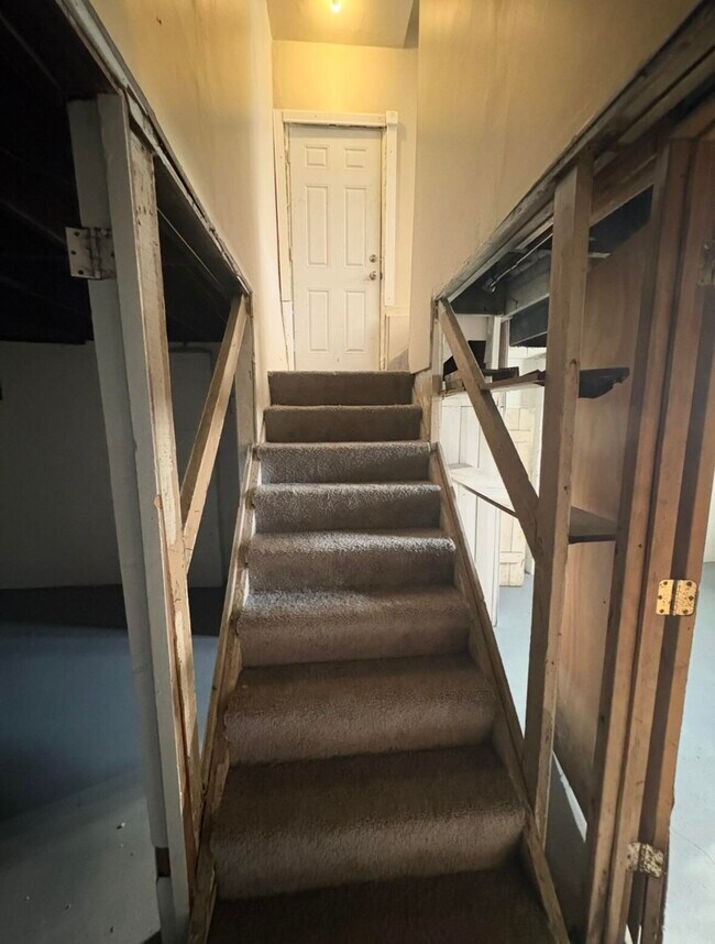 Building Photo - 15714 Novara St