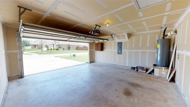 Building Photo - 2914 Whispering Pine Blvd