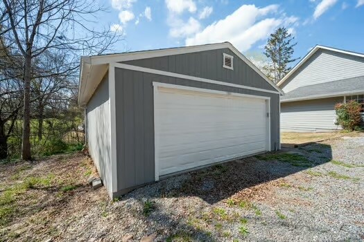Detached Garage - 4493 Winn St
