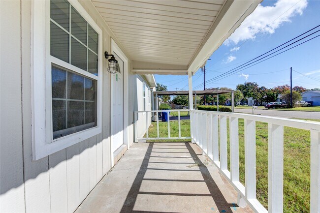 Building Photo - 3020 2nd Ave N