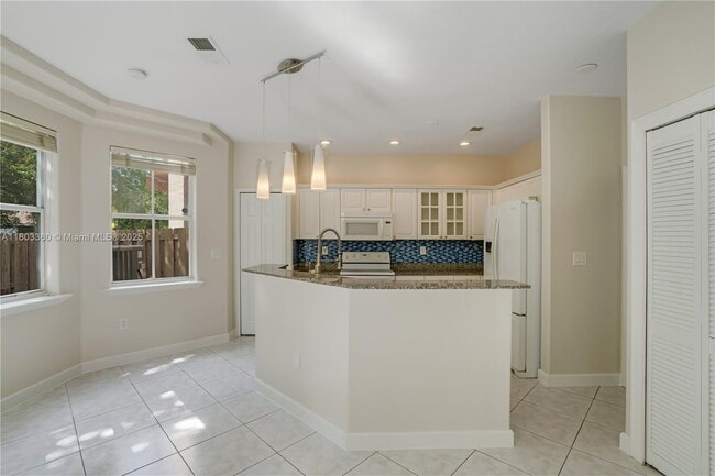 Building Photo - 4882 NW 108th Psge