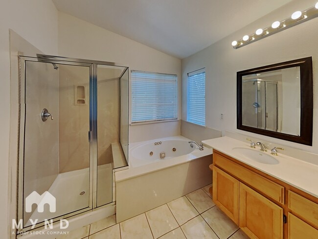 Building Photo - 133 Orchard Park Pl