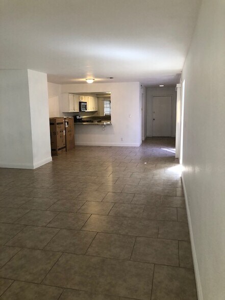 Building Photo - 3944 Edgemoor Way