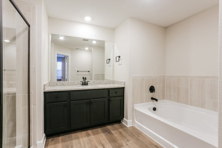 Building Photo - 1209 Dye Blvd