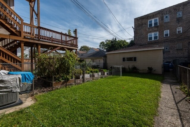 Building Photo - 2475 W Pensacola Ave