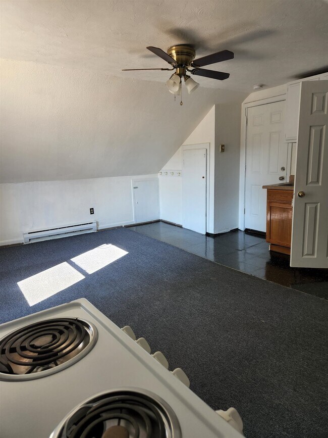 Building Photo - 14 Preston St