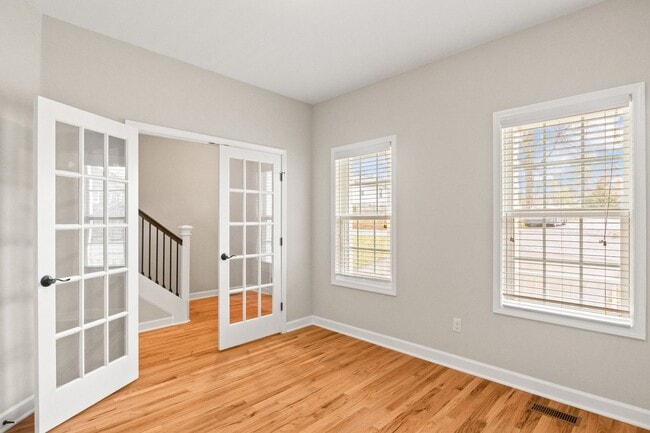 Building Photo - Spacious Home near Downtown Apex!