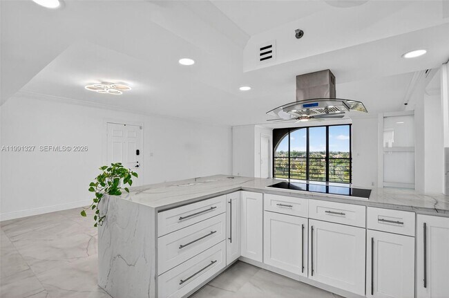 Building Photo - 7145 Promenade Dr