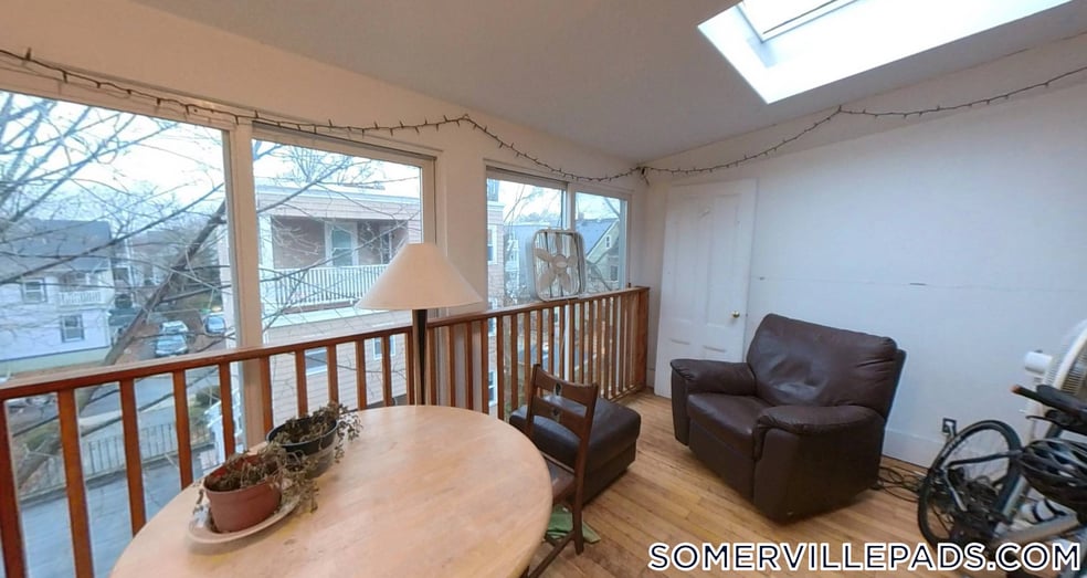 Building Photo - 40 Cedar St