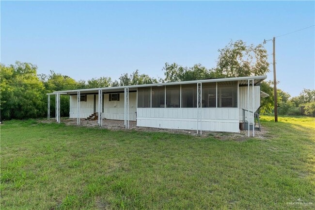 Primary Photo - 1221 S Cesar Chavez Rd