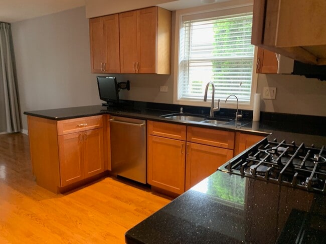 Building Photo - 7621 W Norridge St