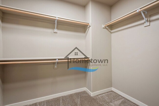 Building Photo - 3 Bedroom 2 Bath Home with 2-Car Attached ...