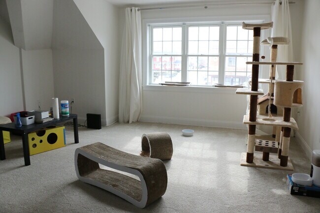 Building Photo - 506 Sea St