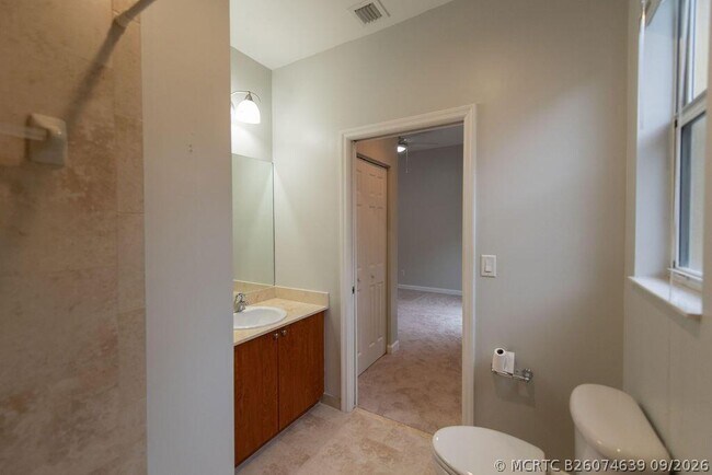 Building Photo - 2326 Vintage Cir