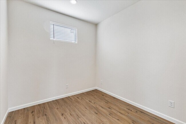 Building Photo - The Sierra - Beautiful 2 Bedroom Luxury Townhome with Loft, 2.5 Bath and Full 2 Car Garage