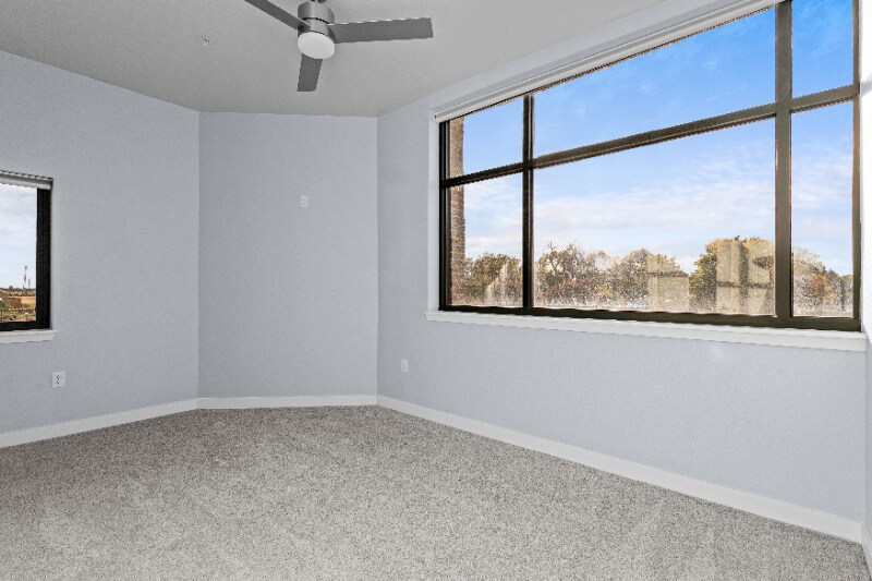 Building Photo - 234 S Main St