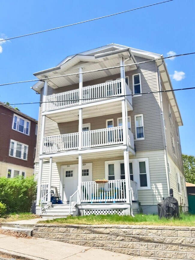 Building Photo - 311 Ward St