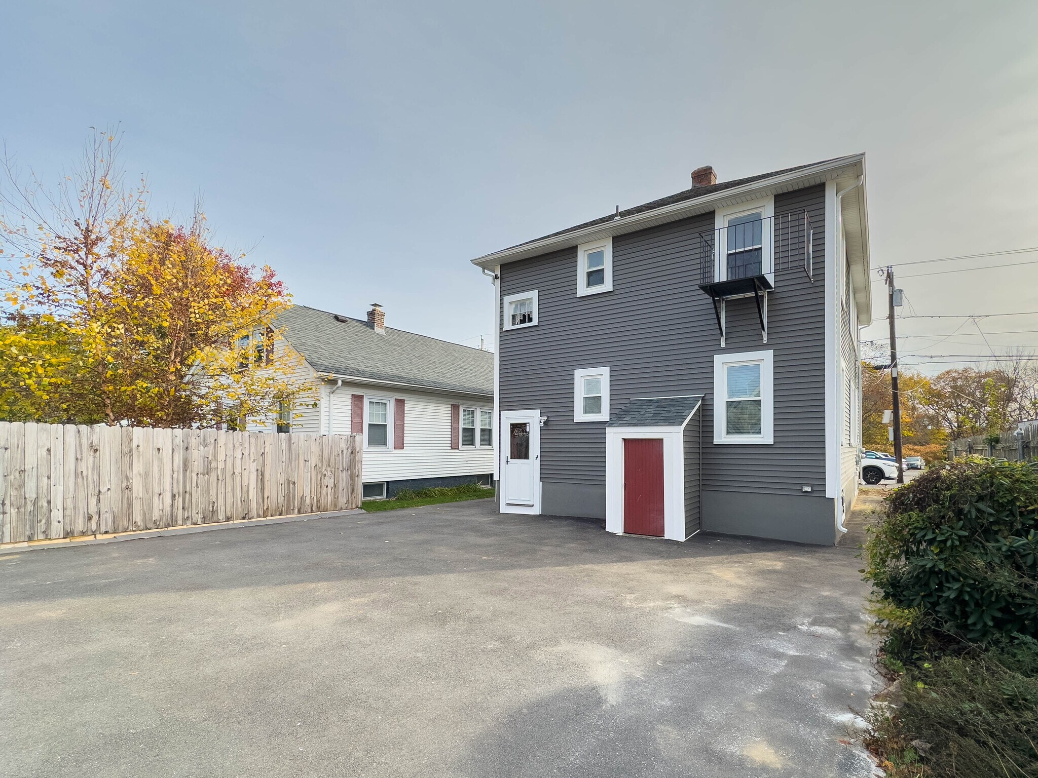 Building Photo - 419 Maple Ave