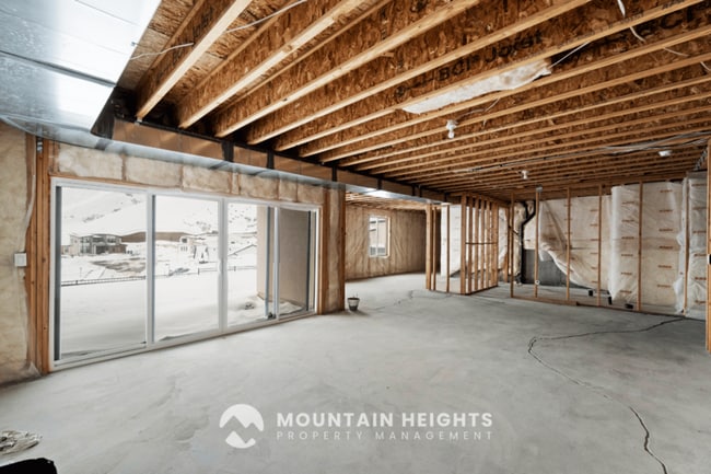 Building Photo - 5615 Valley View Rd