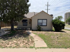 Building Photo - 1523 25th St