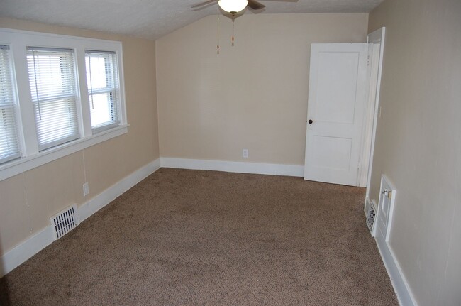 Building Photo - Great house in NE Lincoln!