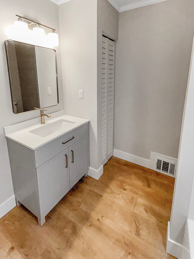 Building Photo - 500 S Mathilda St