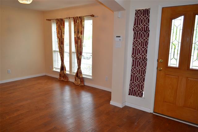 Building Photo - 2440 Deer Horn Dr