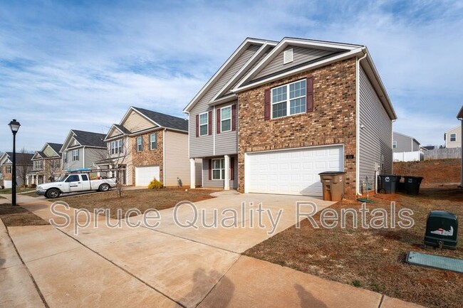 Building Photo - 117 Saddlehorse Ln