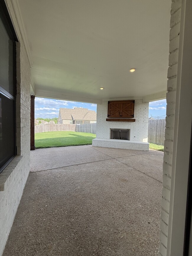 Building Photo - 4320 John Wood Ln