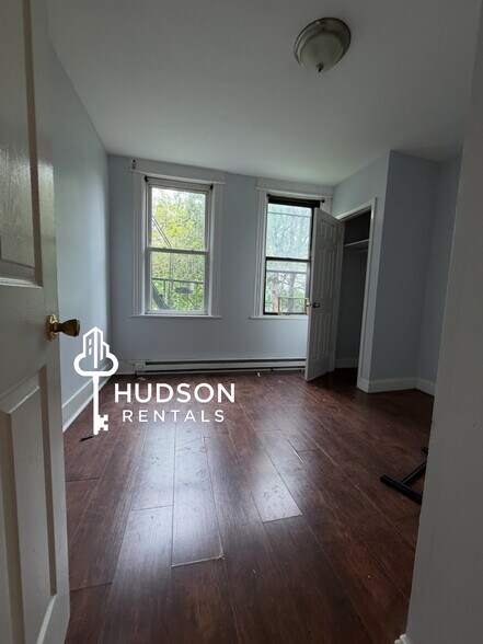 114 Neptune Ave 2R - 115 Neptune Ave