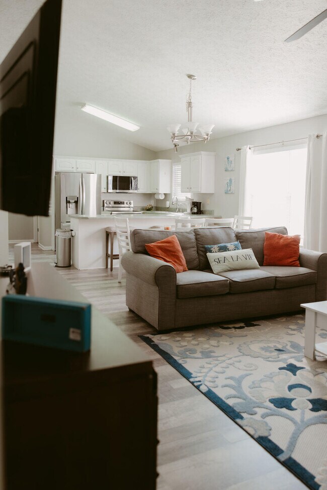 Building Photo - 11808 Cabana Ct