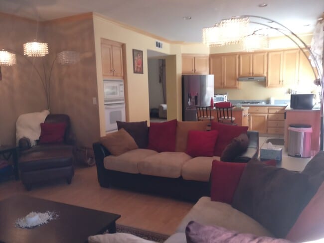 Building Photo - 15563 Harbor Way