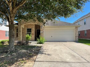 Building Photo - 5426 Rio Dr