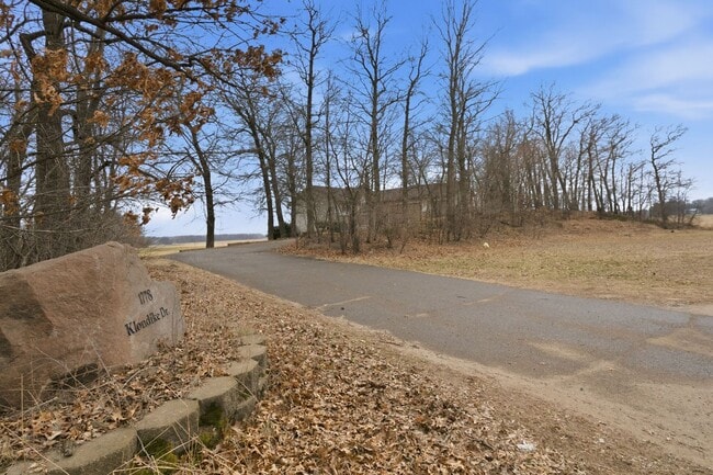 Building Photo - 1778 Klondike Dr NE