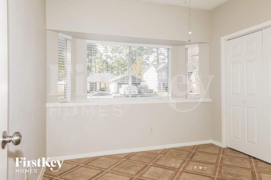 Building Photo - 17214 Thorhill St