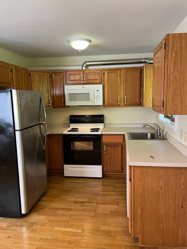 Building Photo - 103 Village Heights Rd