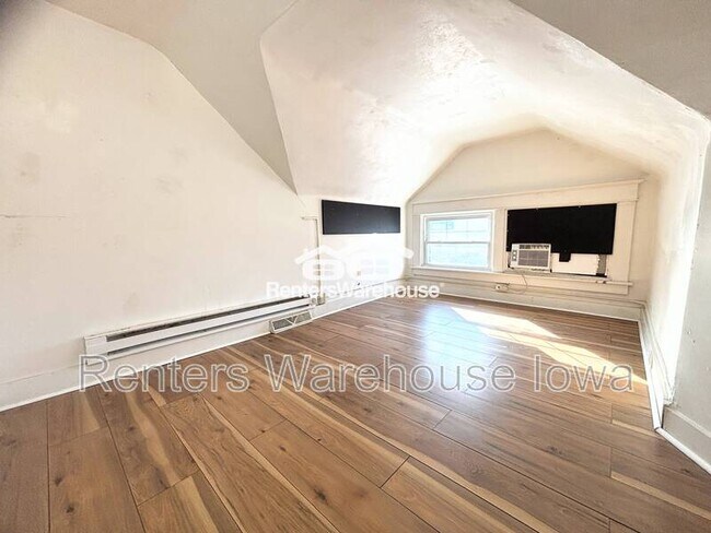 Building Photo - 1171 21st St