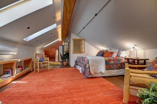 Building Photo - Live in a Piece of Santa Fe’s History – Av...