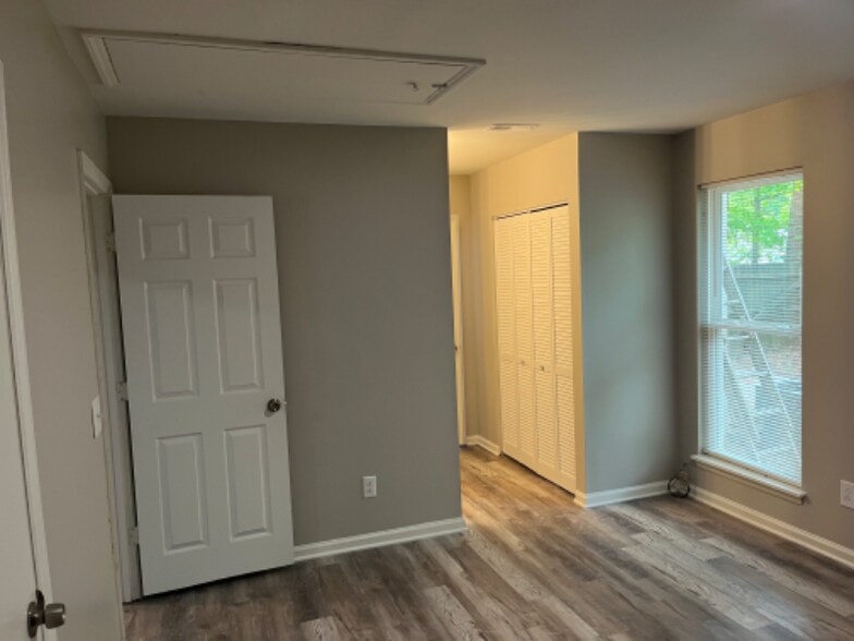 Building Photo - 6038 Trysting Rd