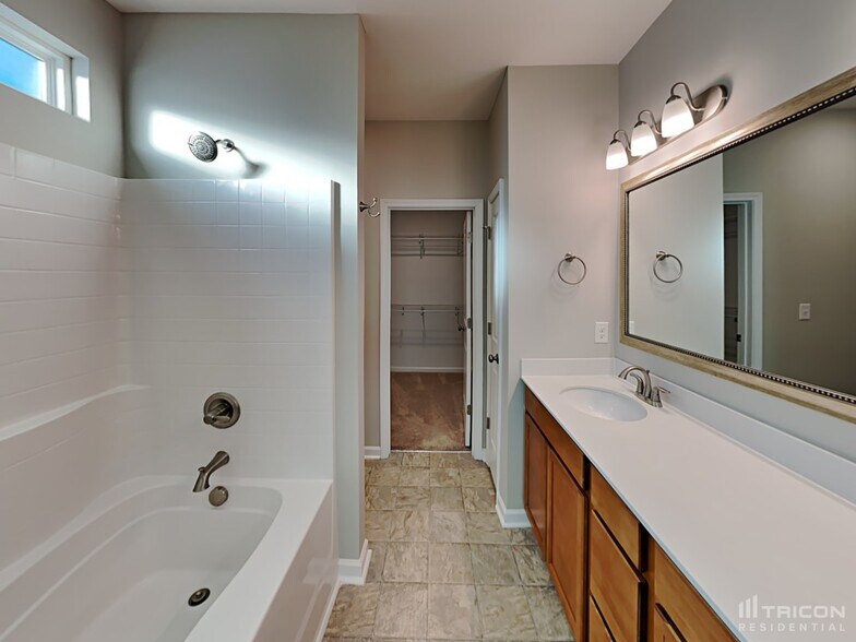 Building Photo - 15 Attucks Ct