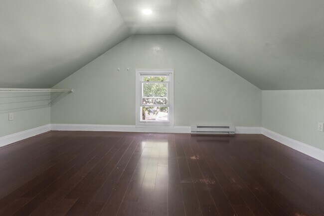Building Photo - 271 Cator Ave