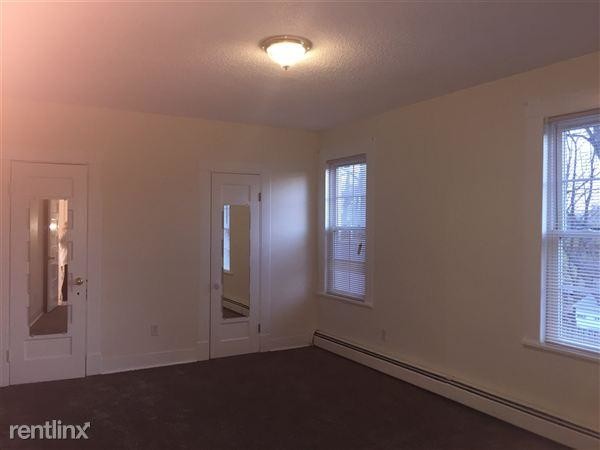 Building Photo - 46 Stearns St