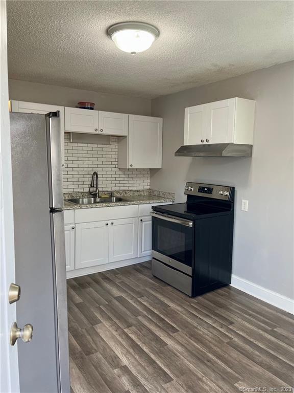 Building Photo - 20 Shagbark Rd