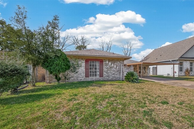 Building Photo - 10607 Bainbridge St